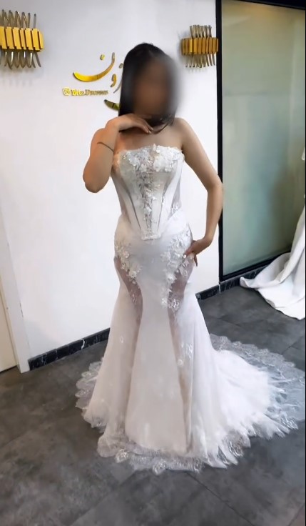 نمونه عروس · آریا